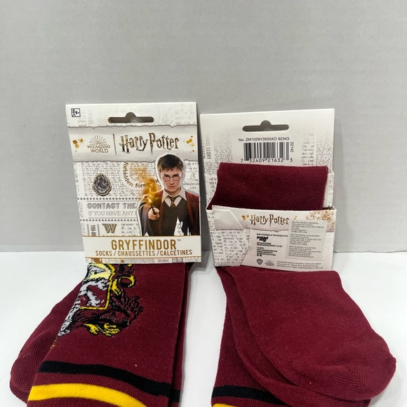 Harry Potter Gryffindor  Wizard Socks Burgundy Set Of 2 New - Picture 4 of 7
